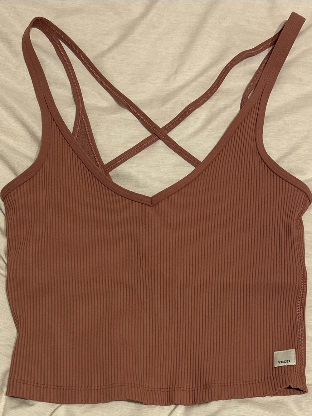 Vuori Women’s Ribbed Crossback built in bra Tank Top - Dusty Rose